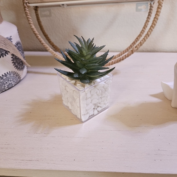 Home Decor Bundle - Picture 4 of 11